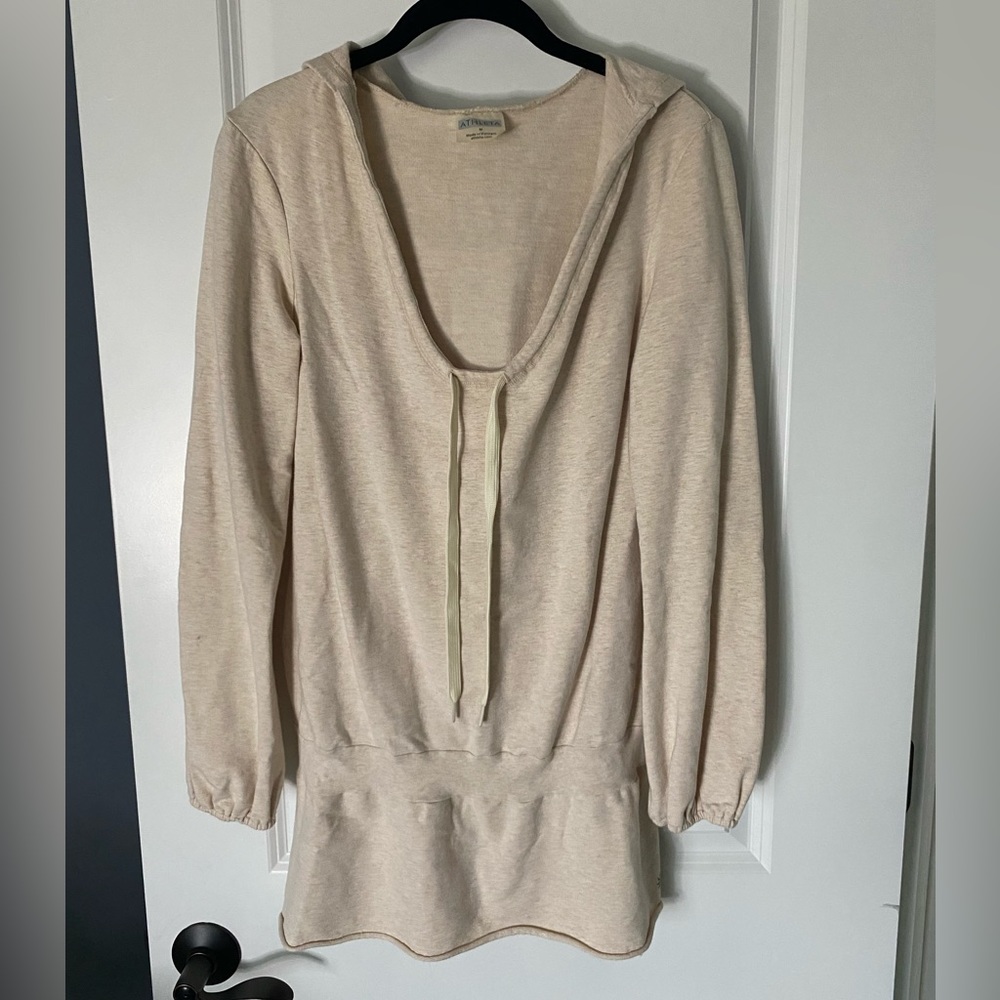 Athleta EUC scoop neck hooded sweatshirt w/ drawstring & dropped waist - size M